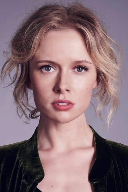 Amelia Eve